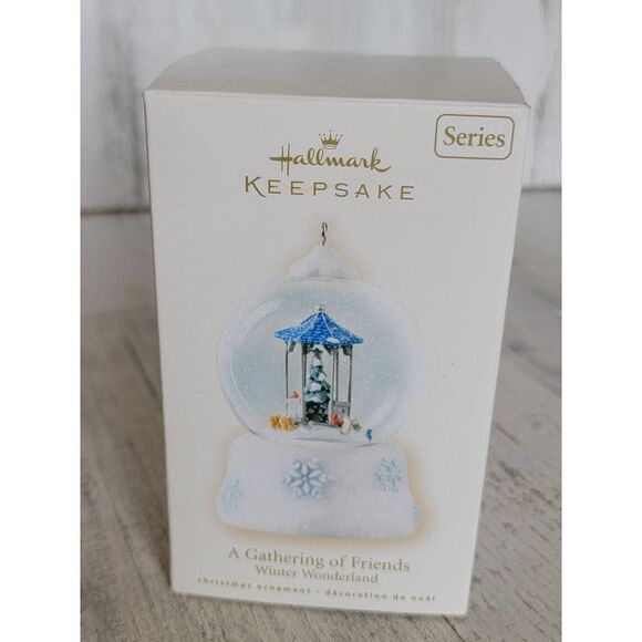 Hallmark a gathering of friends 2007 ornament snow globe Xmas - Picture 1 of 5